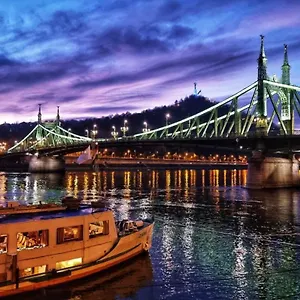 Botel Ms Diana - Cruises, Vienna