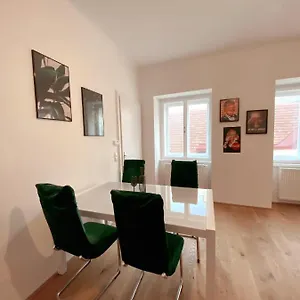 Apartment High In At Stephansplatz, Vienna