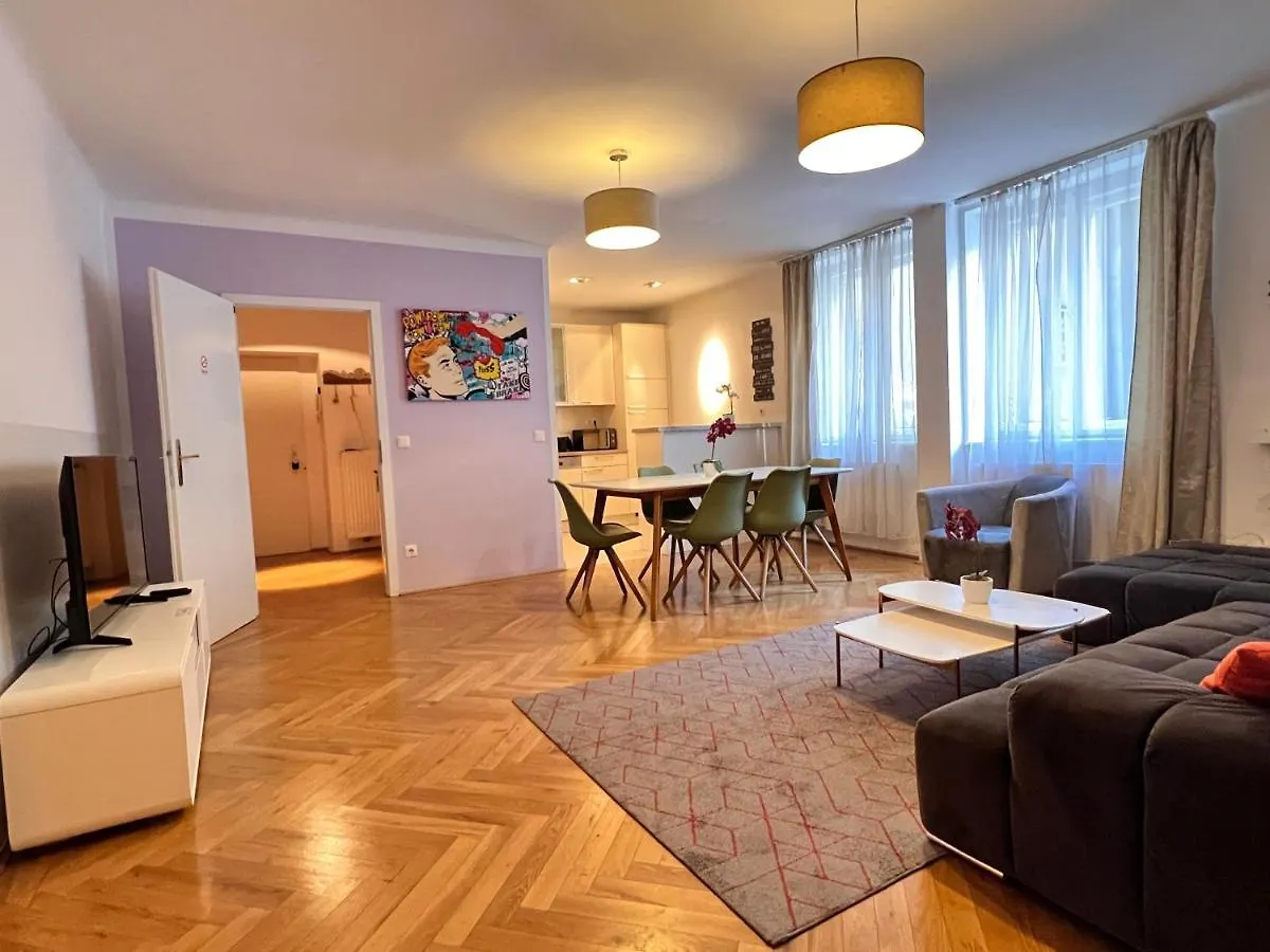 Exclusive Apartment Center Vienna Austria